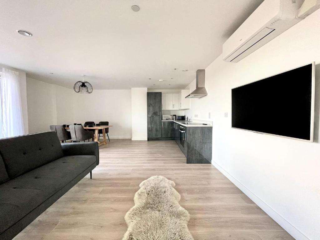 Bayard Plaza Penthouse Apartments ピーターバラ エクステリア 写真