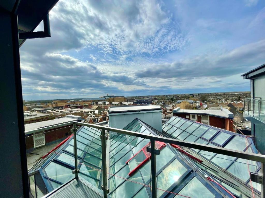 Bayard Plaza Penthouse Apartments ピーターバラ エクステリア 写真