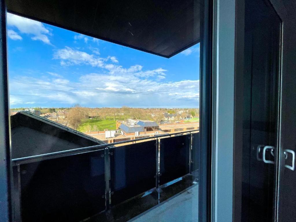 Bayard Plaza Penthouse Apartments ピーターバラ エクステリア 写真