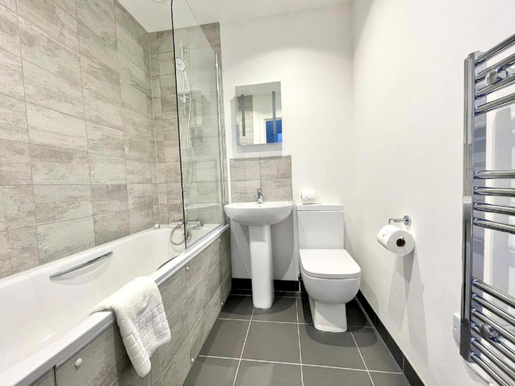 Bayard Plaza Penthouse Apartments ピーターバラ エクステリア 写真