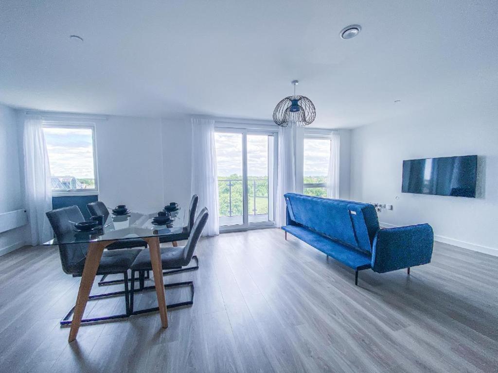 Bayard Plaza Penthouse Apartments ピーターバラ エクステリア 写真